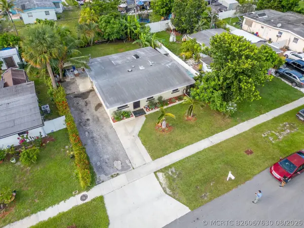 172 Jamaica Drive, Palm Springs, FL 33461