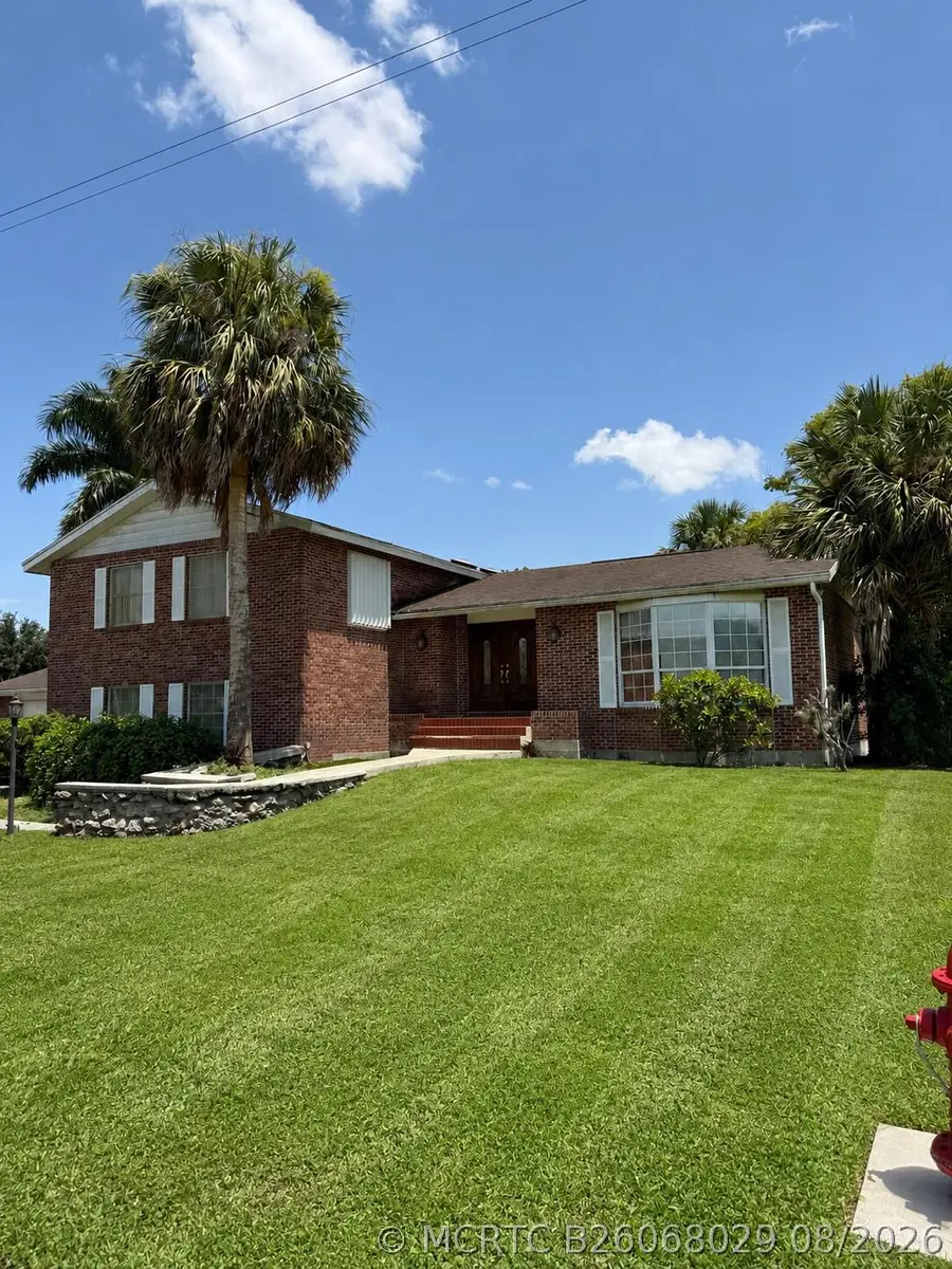 909 NE 3rd Street, Belle Glade, FL 33430 - #2