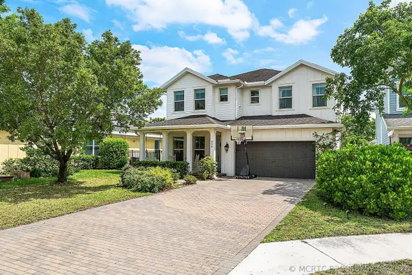 924 Deer Haven Drive, Loxahatchee, FL 33470