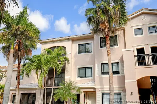 2801 Sarento Place #304, Palm Beach Gardens, FL 33410
