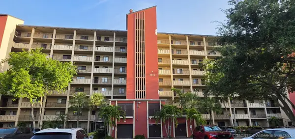 2206 S Cypress Bend Drive #504, Pompano Beach, FL 33069