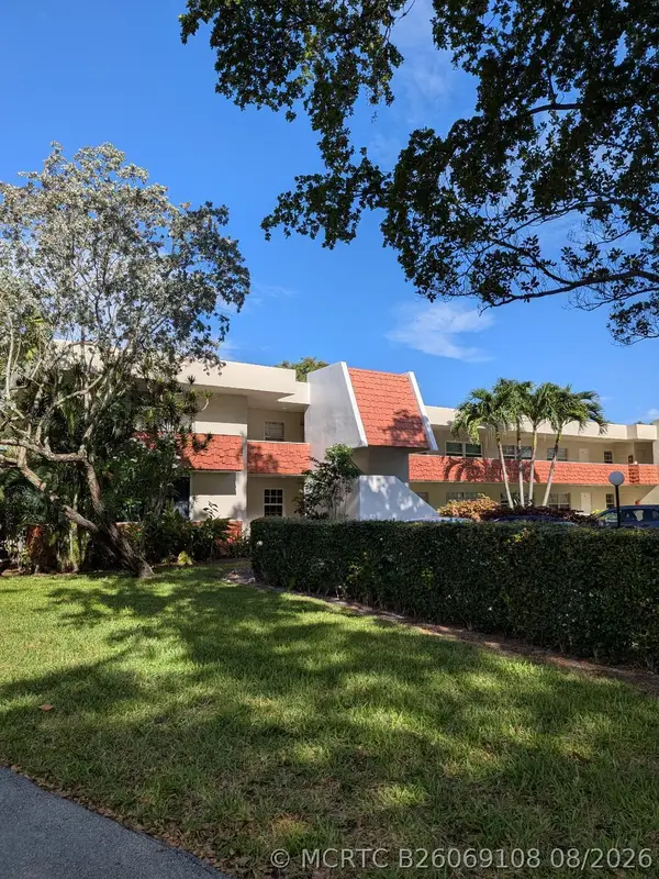907 Cypress Terrace #205, Pompano Beach, FL 33069