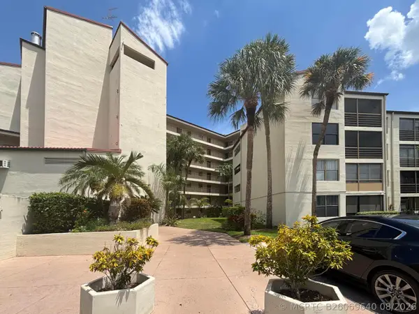 2306 S Cypress Bend Drive #420, Pompano Beach, FL 33069
