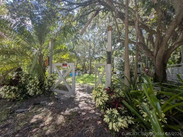 8835 104th Court, Vero Beach, FL 32967