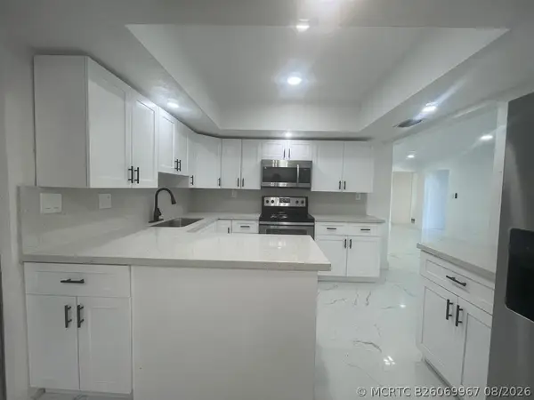 3290 NW 39th Street, Lauderdale Lakes, FL 33309