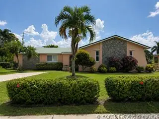 135 SW 7th Avenue, South Bay, FL 33493