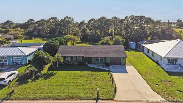 1422 SE Arenson Lane, Port St Lucie, FL 34952