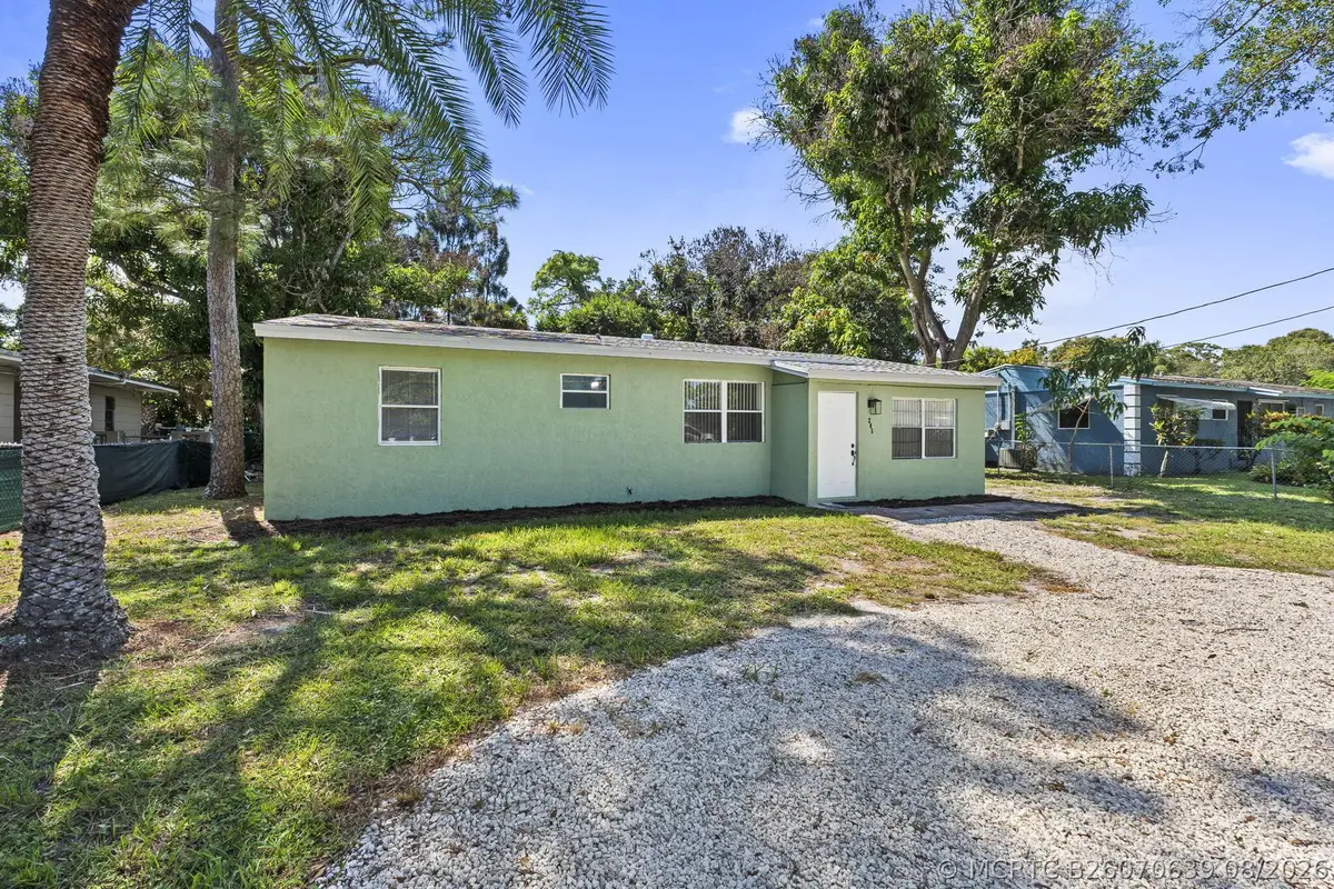205 N 21st Street, Fort Pierce, FL 34950 - #1
