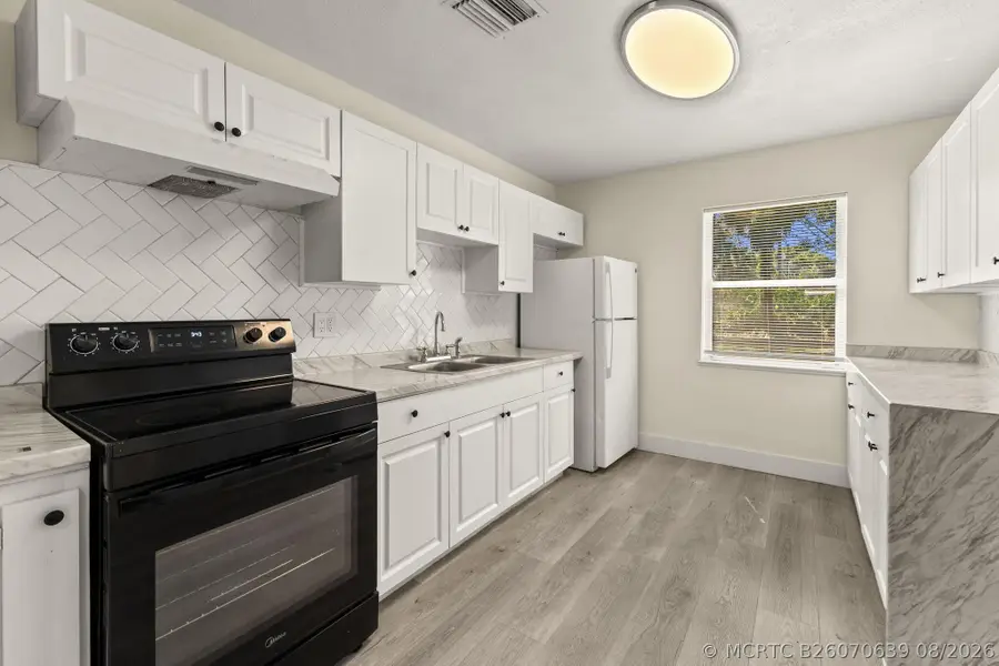 205 N 21st Street, Fort Pierce, FL 34950 - #3
