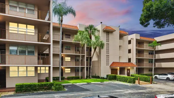 1831 Sabal Palm Drive #403, Davie, FL 33324