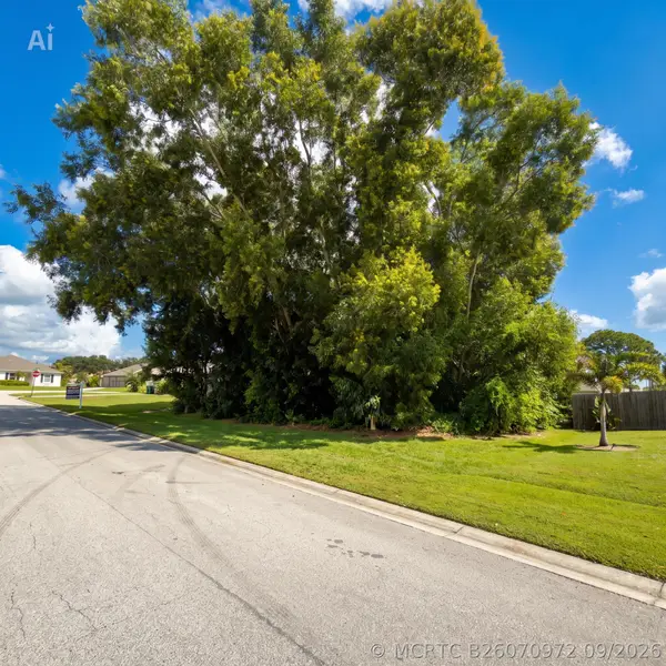 2209 SE Friendship Street, Port St Lucie, FL 34952