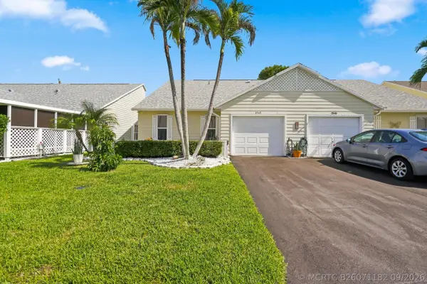 2543 SE Tropical E Circle, Port St Lucie, FL 34952