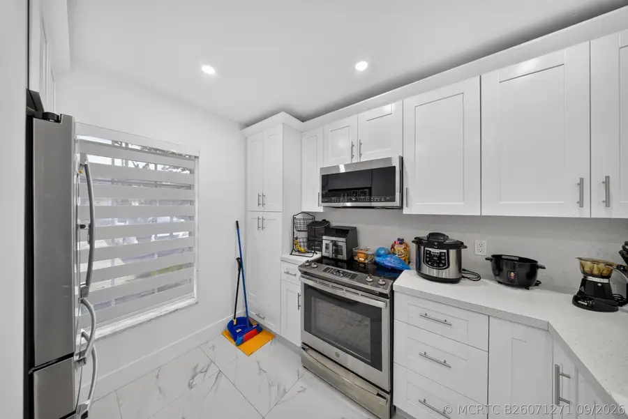 265 Cape Cod Circle, Lake Worth, FL 33467 - #2