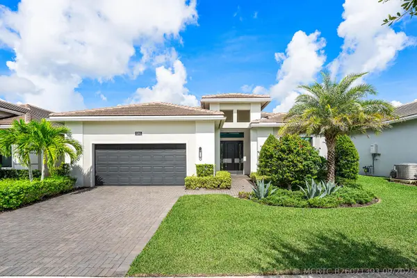 5395 St Vincent Lane, Loxahatchee, FL 33470