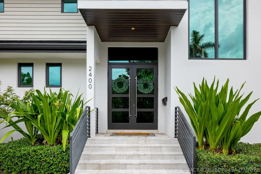 2400 NE 27th Avenue, Fort Lauderdale, FL 33305 - #3