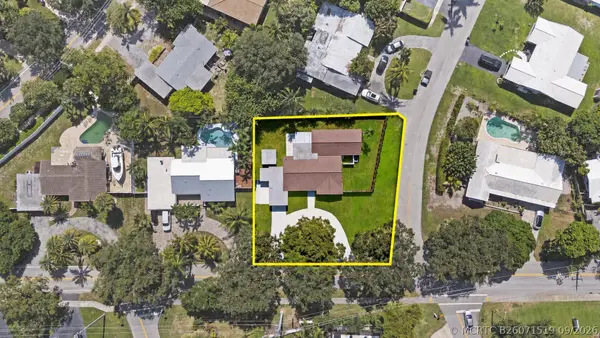 4000 NE 22nd Avenue, Lighthouse Point, FL 33064