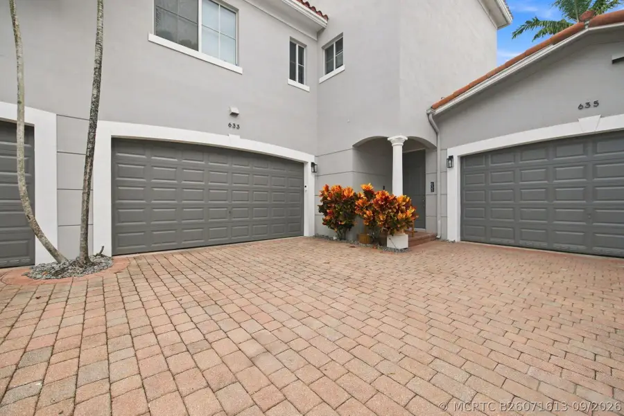 633 NE 11th Avenue, Fort Lauderdale, FL 33304 - #2