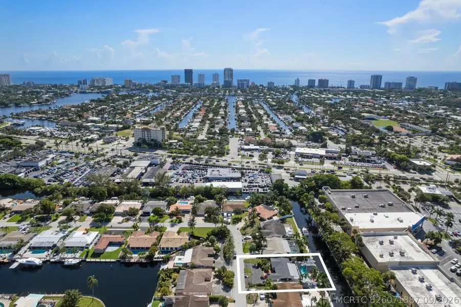 930 SE 10th Court, Pompano Beach, FL 33060 - #3