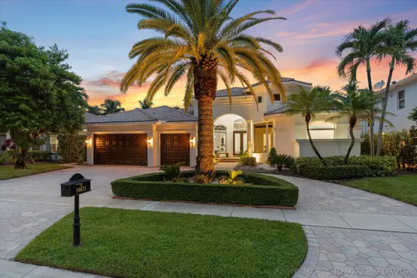 10821 Blue Palm Street, Plantation, FL 33324