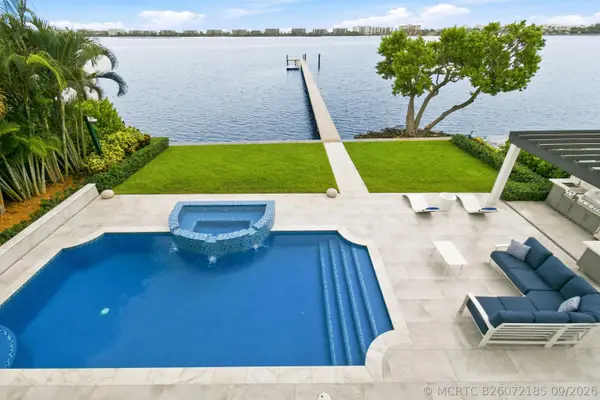 3 Lakeside Palms Court, Lake Worth Beach, FL 33460