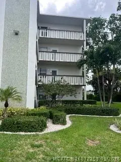 240 Southampton B #240, West Palm Beach, FL 33417