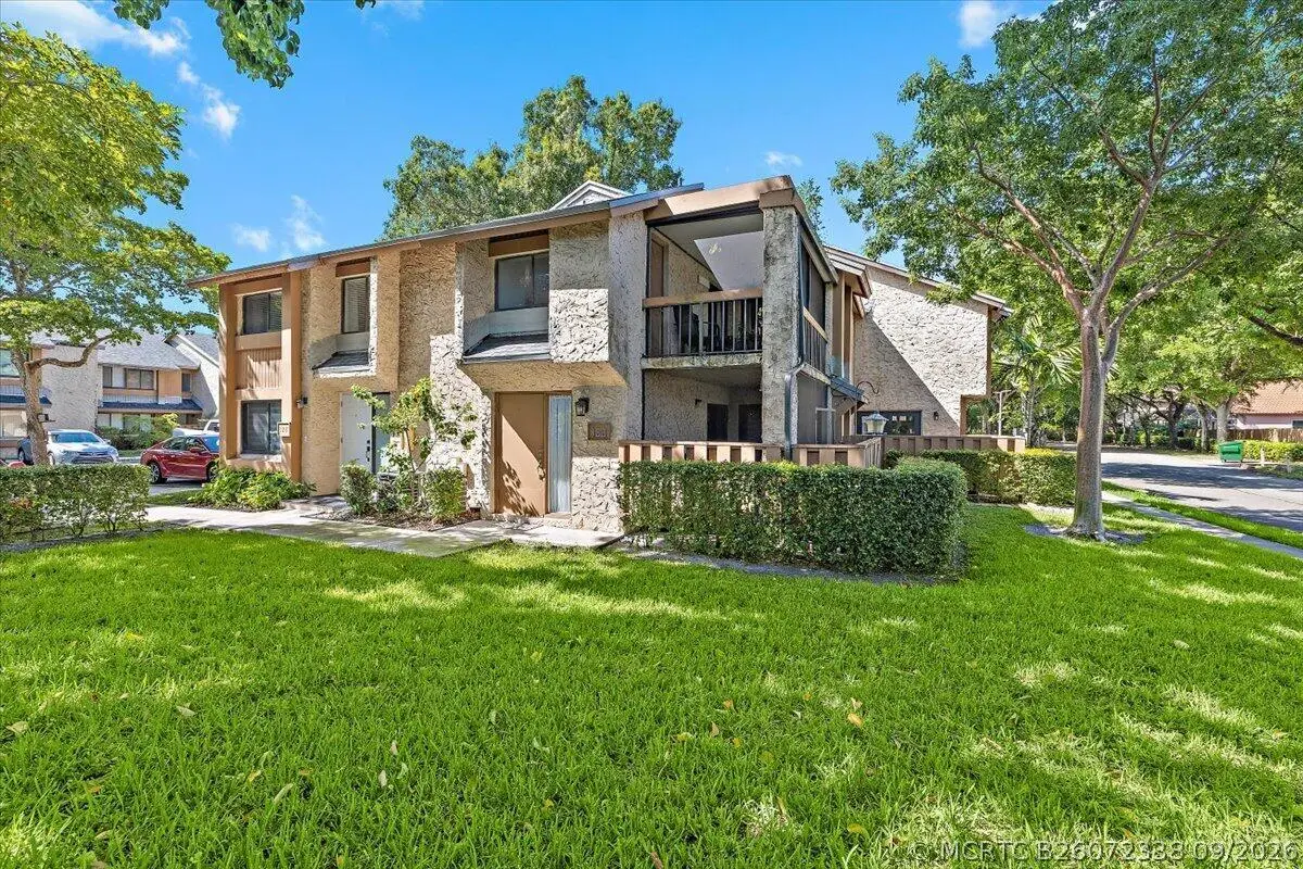 130 Wimbledon Lake Drive, Plantation, FL 33324 - #1