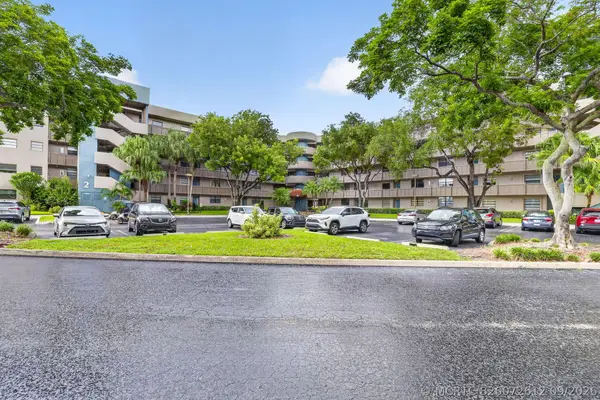1000 Colony Point Circle #108, Pembroke Pines, FL 33026