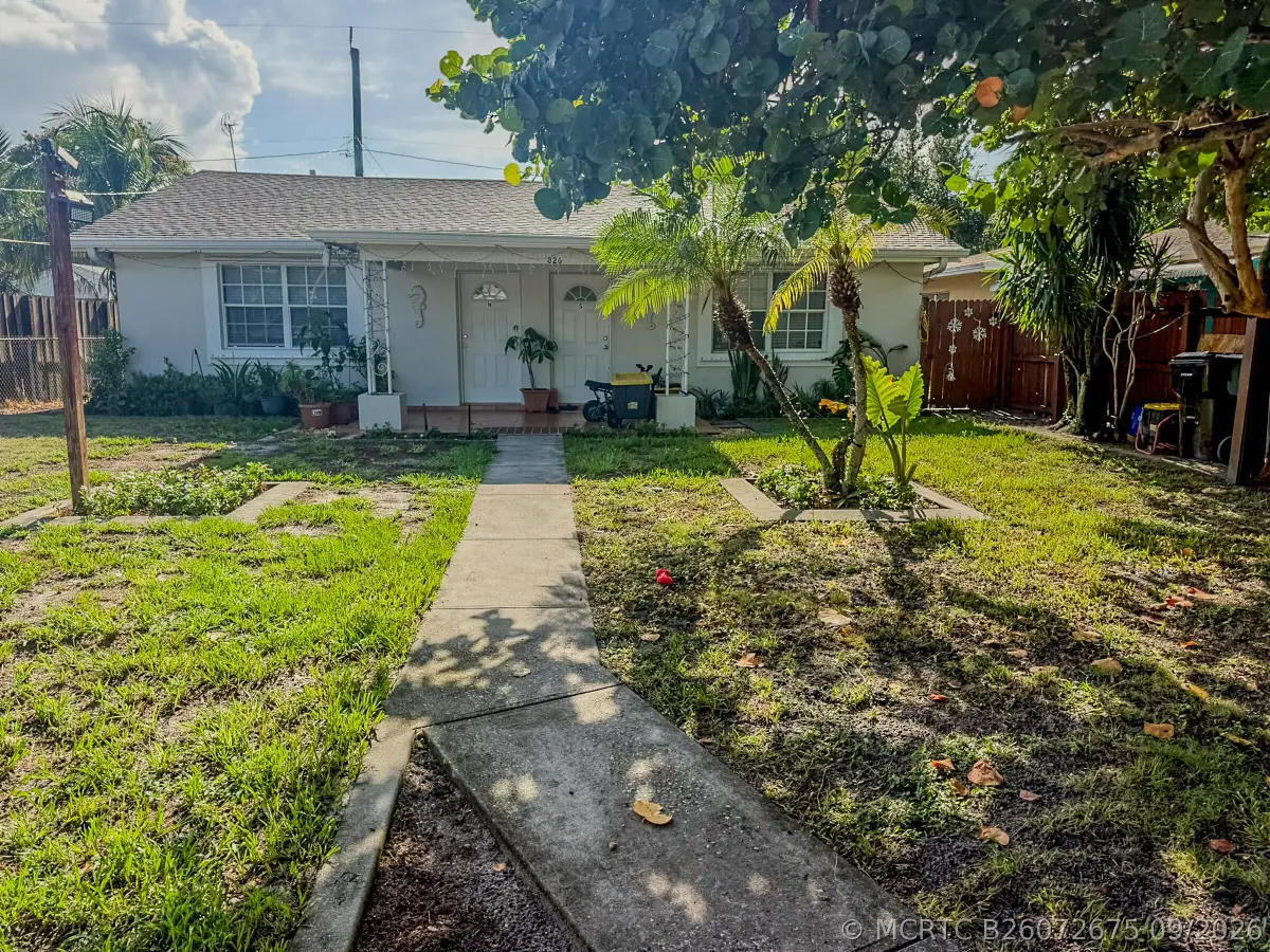 826 S M Street, Lake Worth Beach, FL 33460 - #1