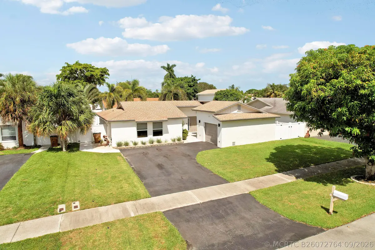 275 NW 39th Way, Deerfield Beach, FL 33442 - #1