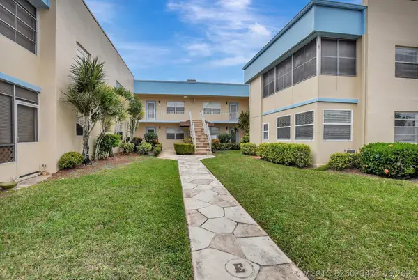 204 Burgundy E, Delray Beach, FL 33484
