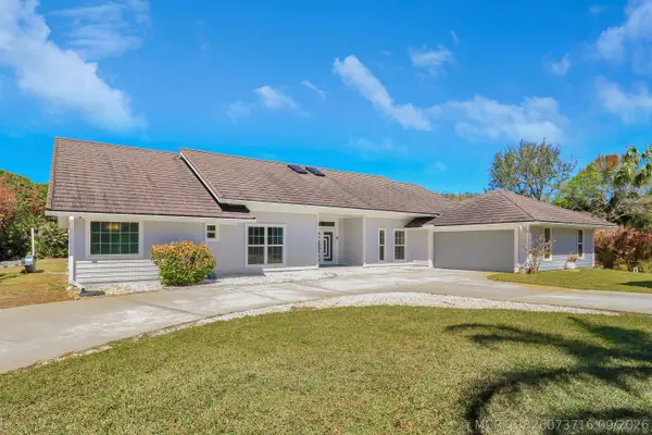 815 N E Stokes Terrace, Jensen Beach, FL 34957