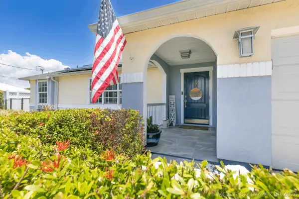 1617 SE North Blackwell Drive, Port St Lucie, FL 34952