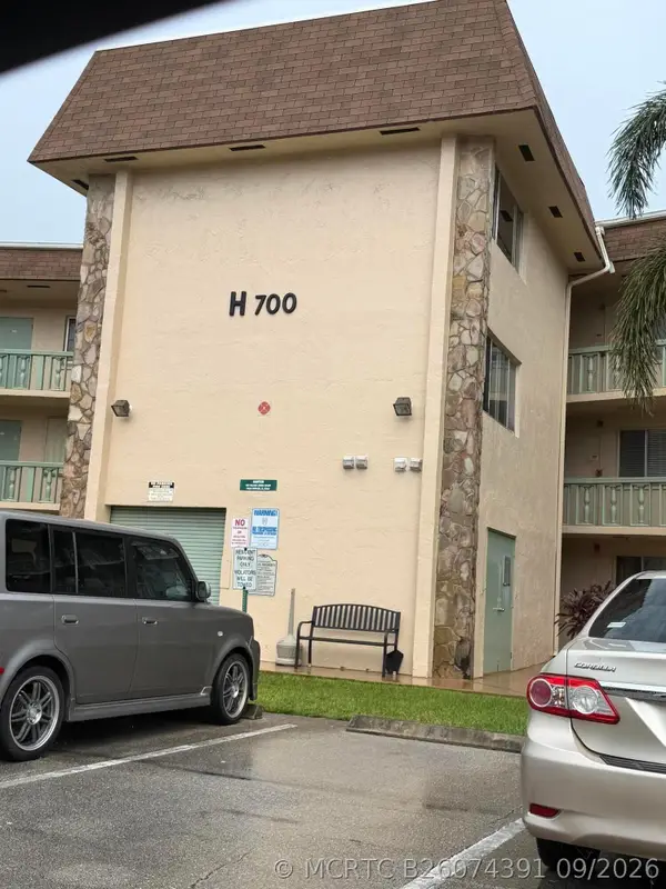 700 Village Green Court #314, Palm Springs, FL 33461