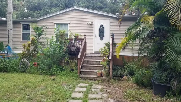6964 E Center Street, Okeechobee, FL 34974