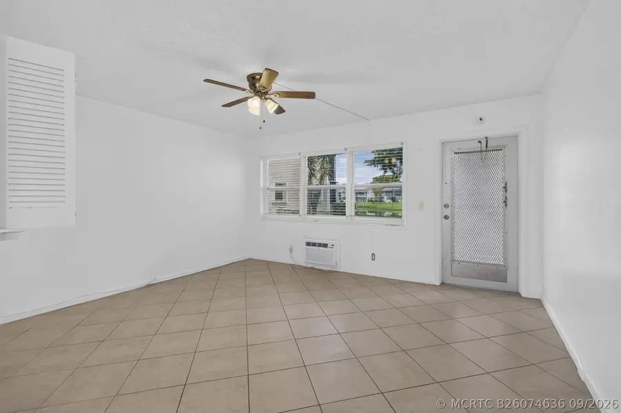 79 Chatham D, West Palm Beach, FL 33417 - #2