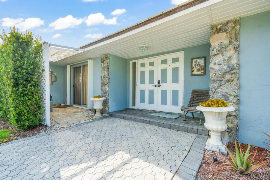 8945 SE Harbor Island Way, Hobe Sound, FL 33455 - #3