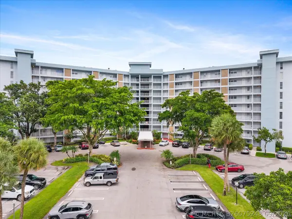 3051 N Course Drive #909, Pompano Beach, FL 33069