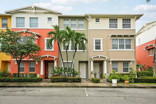 1740 San Benito Way #4, West Palm Beach, FL 33401