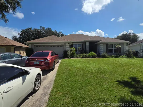 2041 Fawn Meadow Circle, St Cloud, FL 34772
