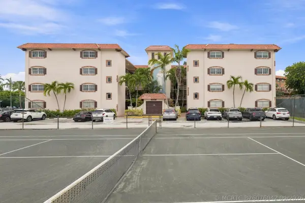 610 Tennis Club Drive #305, Fort Lauderdale, FL 33311