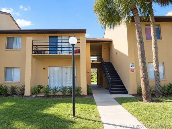 5220 Via Hacienda Circle #212, Orlando, FL 32839