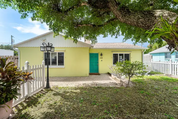 318 W Mango Street W, Lantana, FL 33462