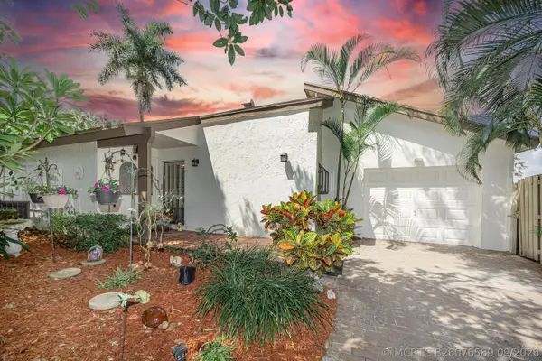 980 Rainberry Lake Drive, Delray Beach, FL 33445