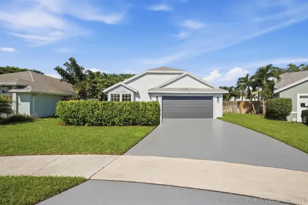 14 Heather Trace Drive, Boynton Beach, FL 33436
