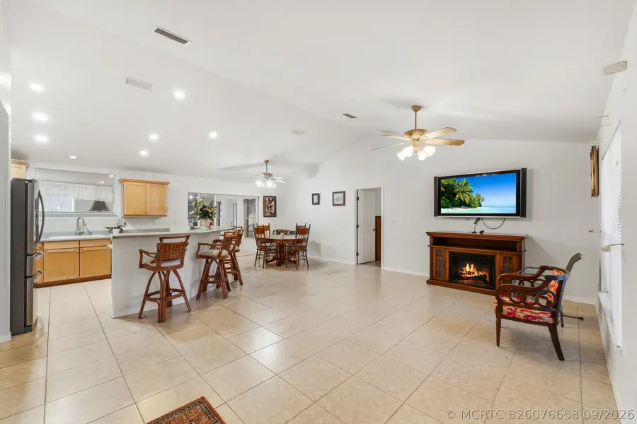 3613 Oakview Drive, Sebring, FL 33876 - #3