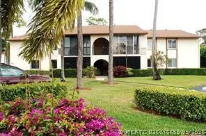 308 Knotty Pine Circle #D-1, Greenacres, FL 33463