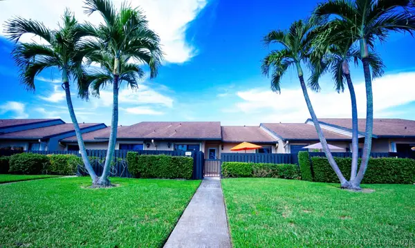 727 Sunny Pine Way #F, Greenacres, FL 33415