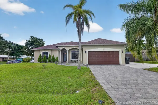 1402 SW Abingdon Avenue, Port St Lucie, FL 34953