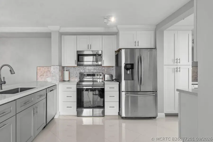180 Yacht Club Way #102, Hypoluxo, FL 33462 - #2