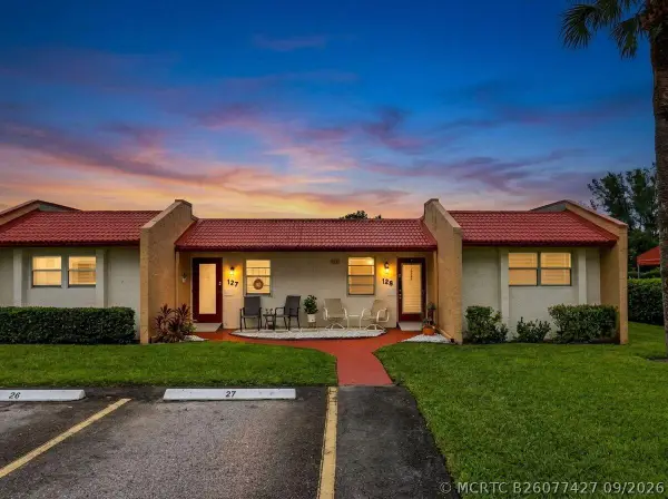 125 Lake Anne Drive #125, West Palm Beach, FL 33411